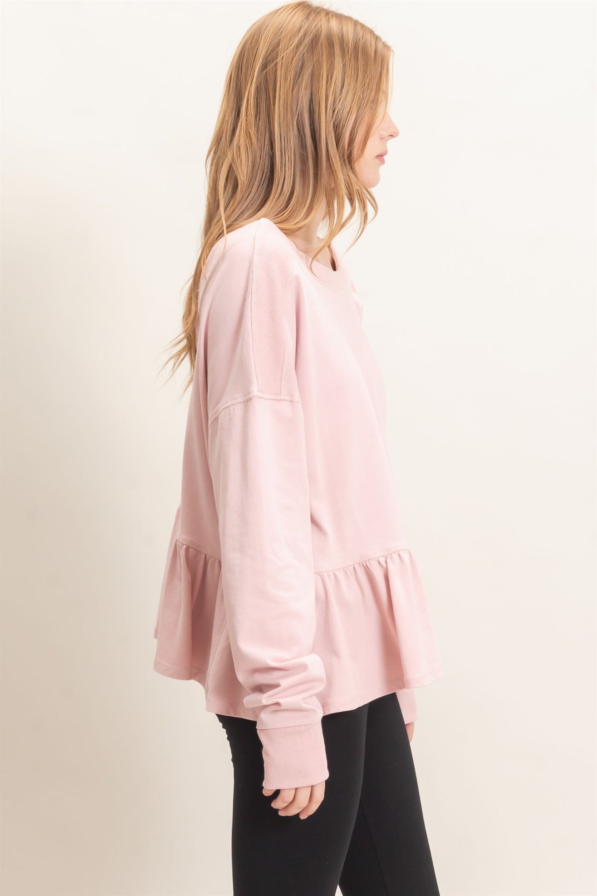 RUFFLED HEM LONG SLEEVE TOP