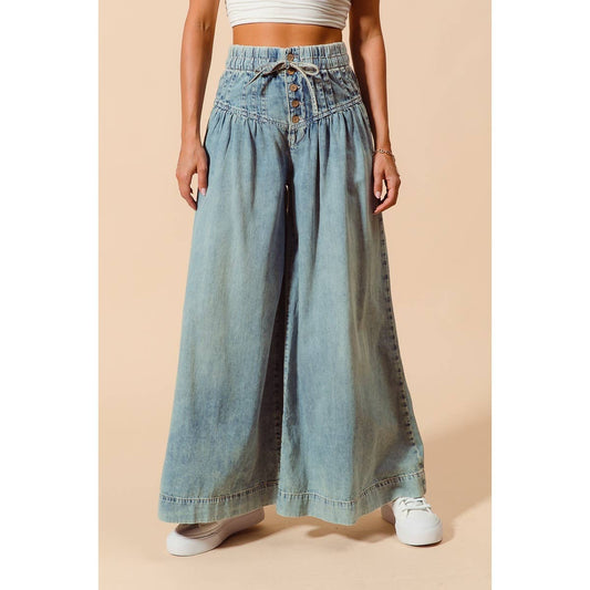 WIDE LEG JEANS WITH BUTTON CLOSURE WITH DRAWSTRING