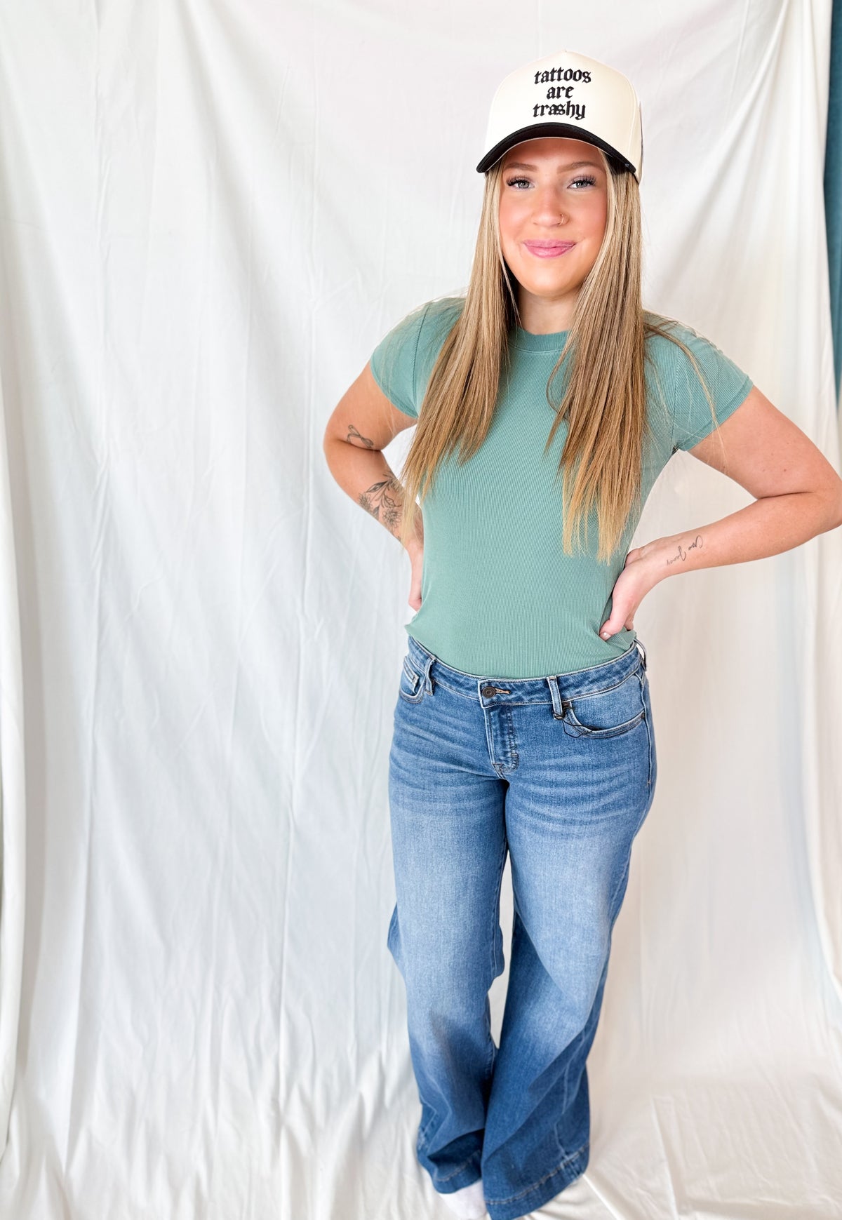 GARMENT DYE RIBBED CREW NECK TOP