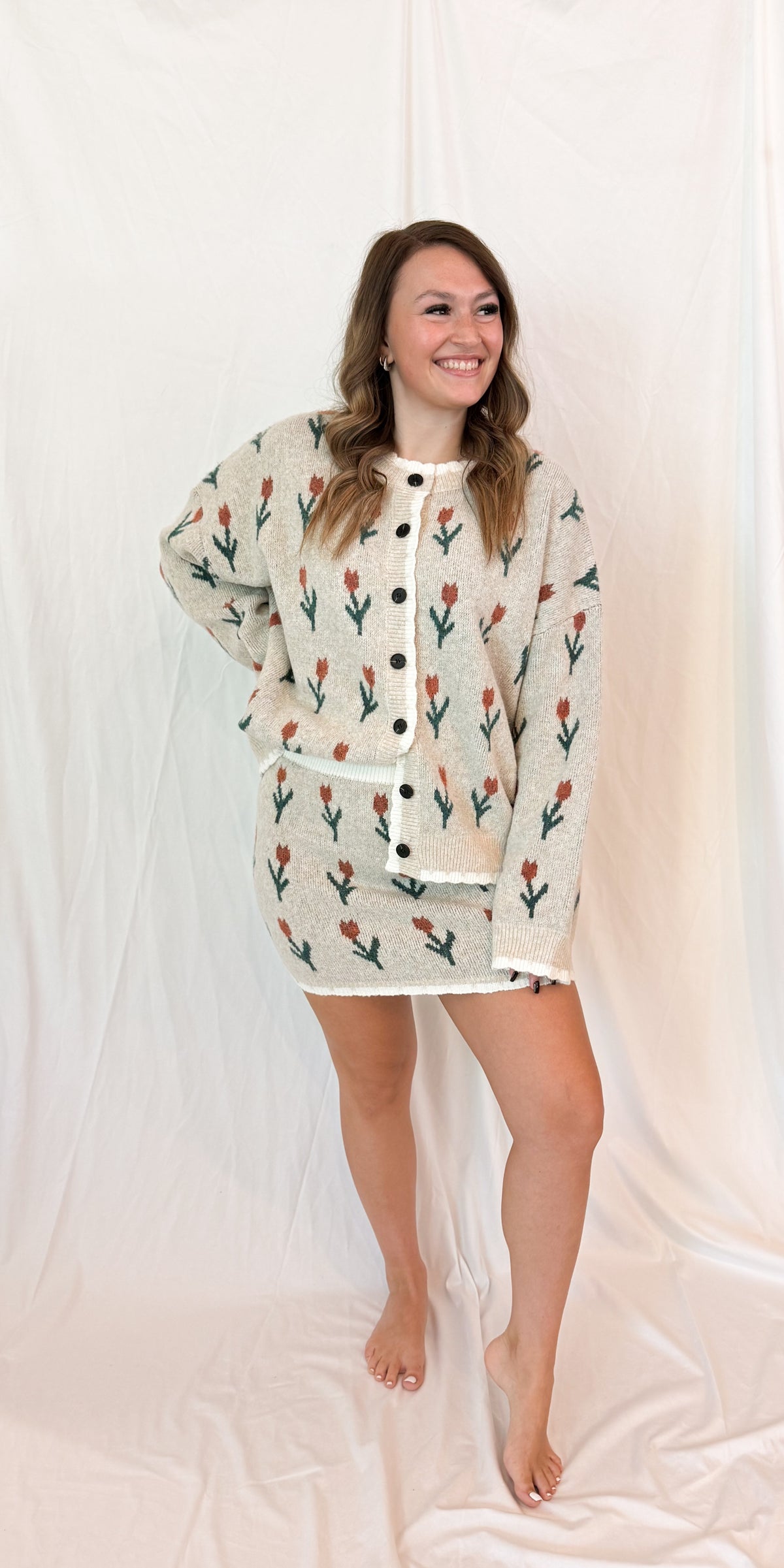 FLOWER PATTERN CARDIGAN AND SKIRT SET