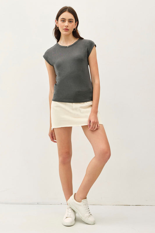 RIBBED CAP SLEEVE BASIC TEE