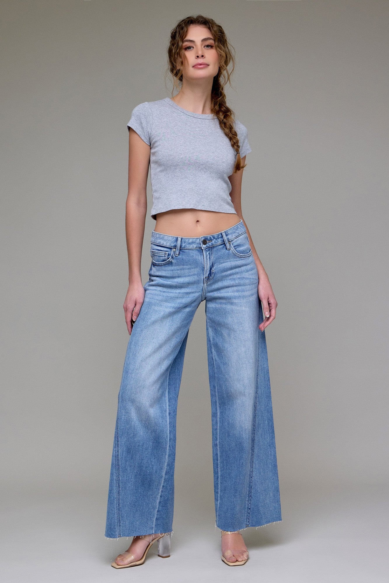 MEDIUM LIGHT WASH MIDRISE DENIM