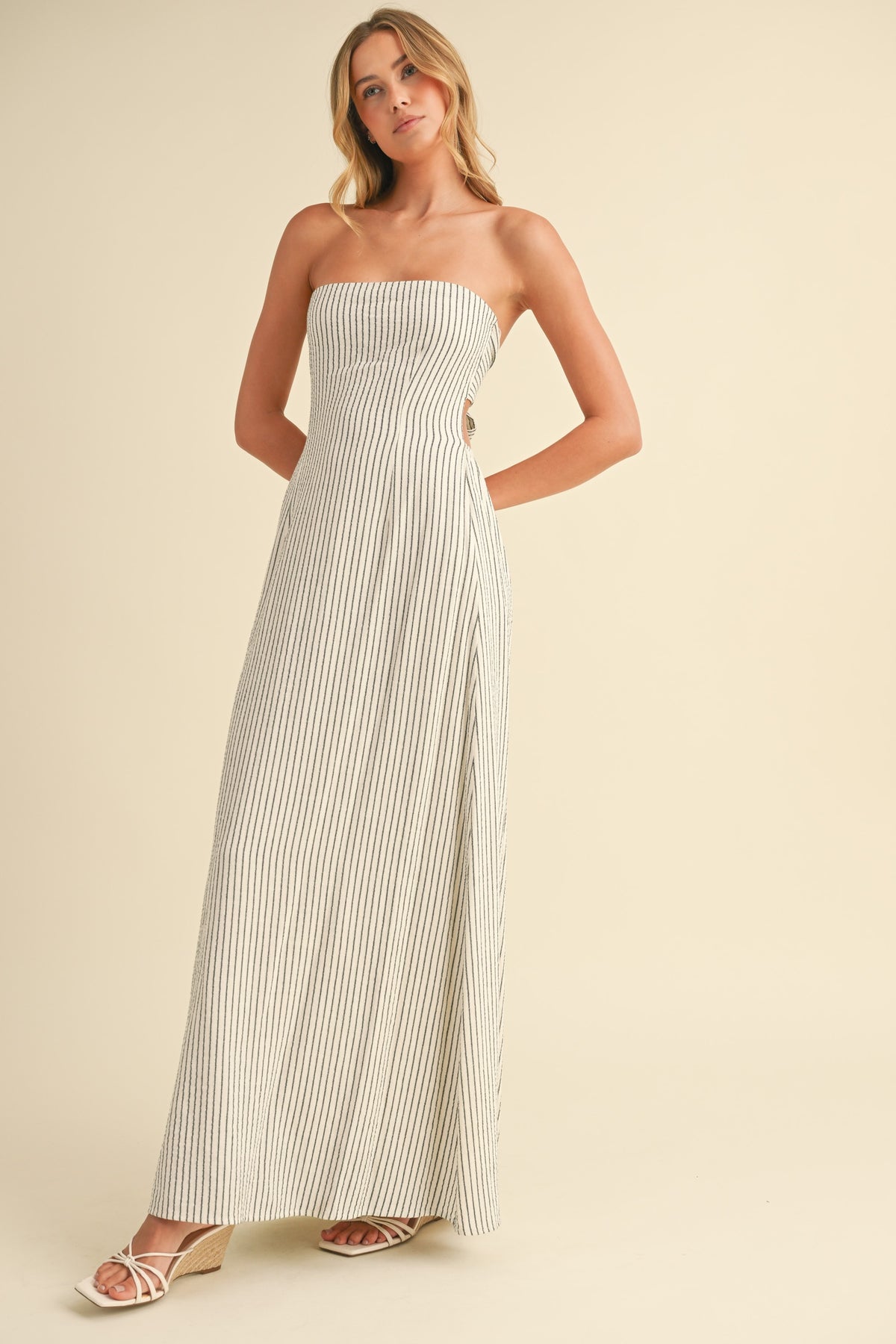 STRIPE BACK TIE MAXI DRESS