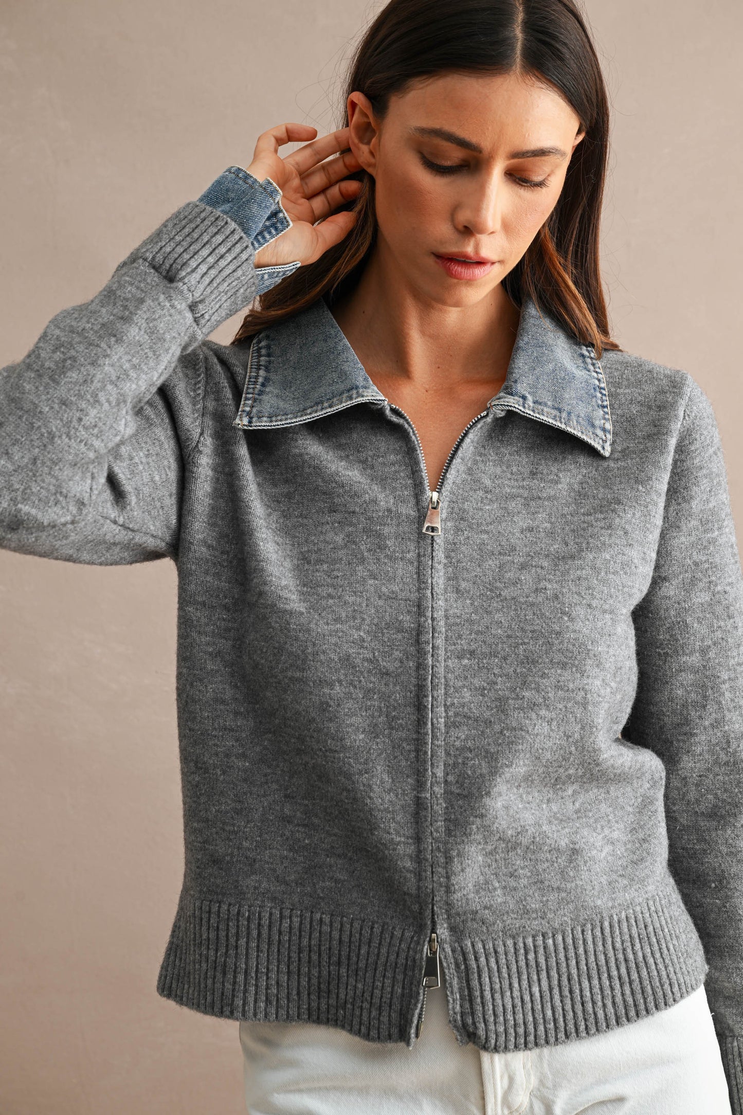 DENIM COLLARED ZIP UP CARDIGAN
