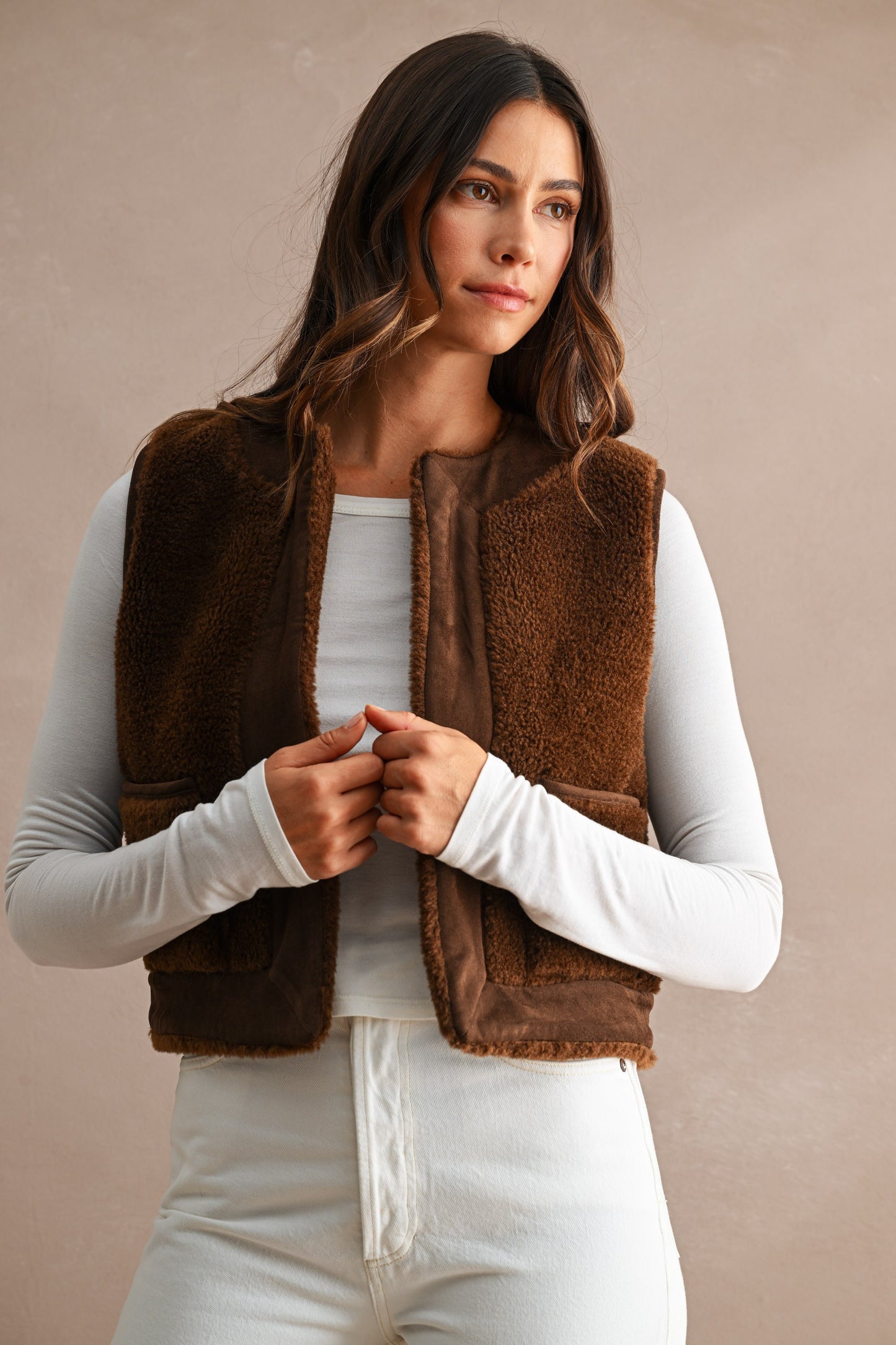 REVERSIBLE VEST