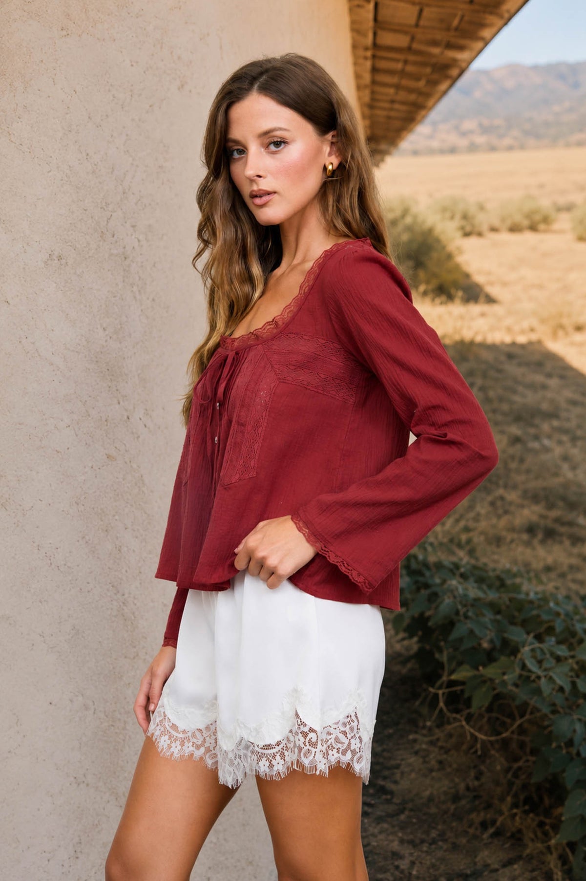 SCOOP NECK LONG SLEEVE TOP