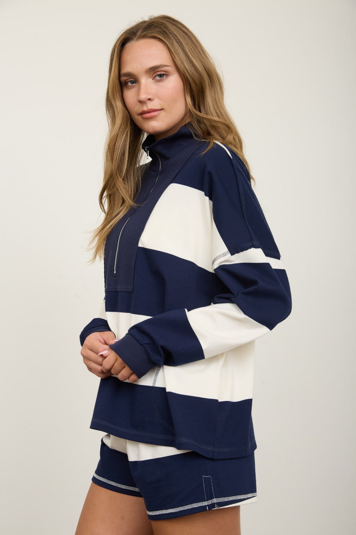 WIDE STRIPE NAVY SHORT SET