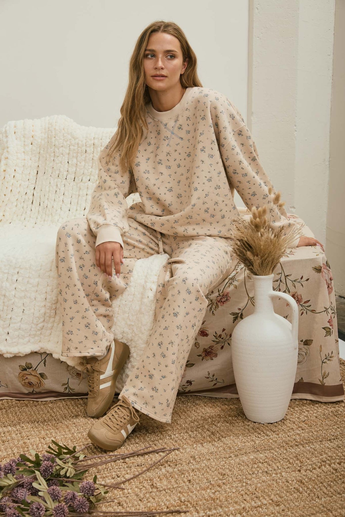 DITSY FLORAL SWEATPANTS