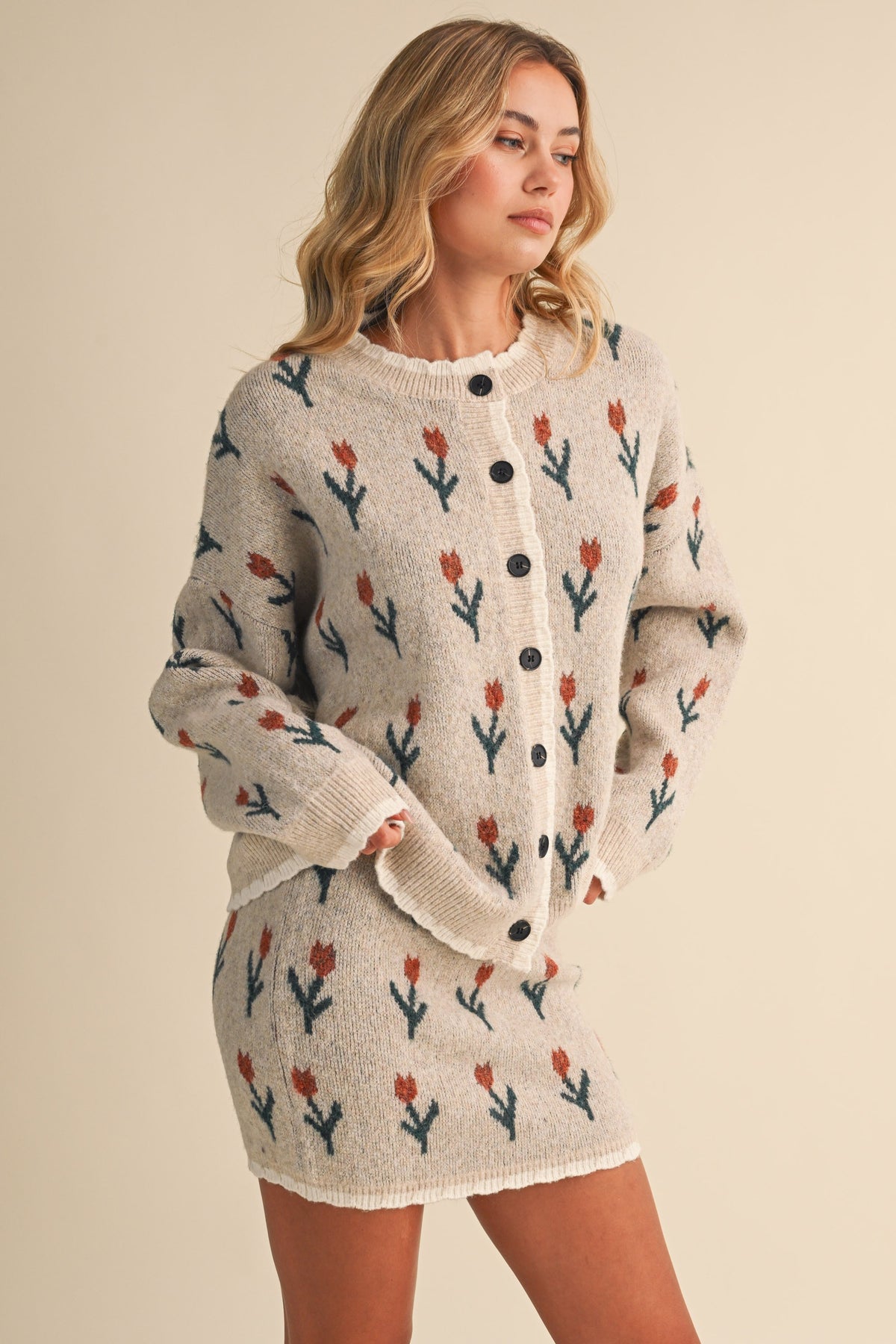 FLOWER PATTERN CARDIGAN AND SKIRT SET