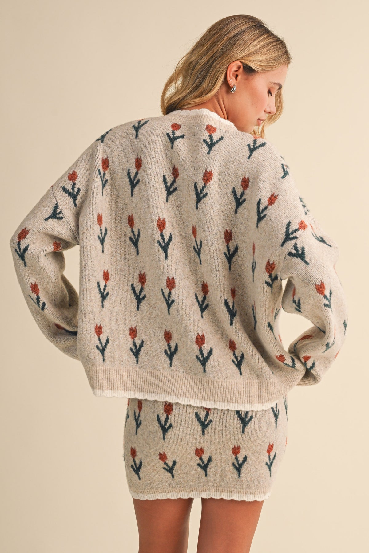 FLOWER PATTERN CARDIGAN AND SKIRT SET