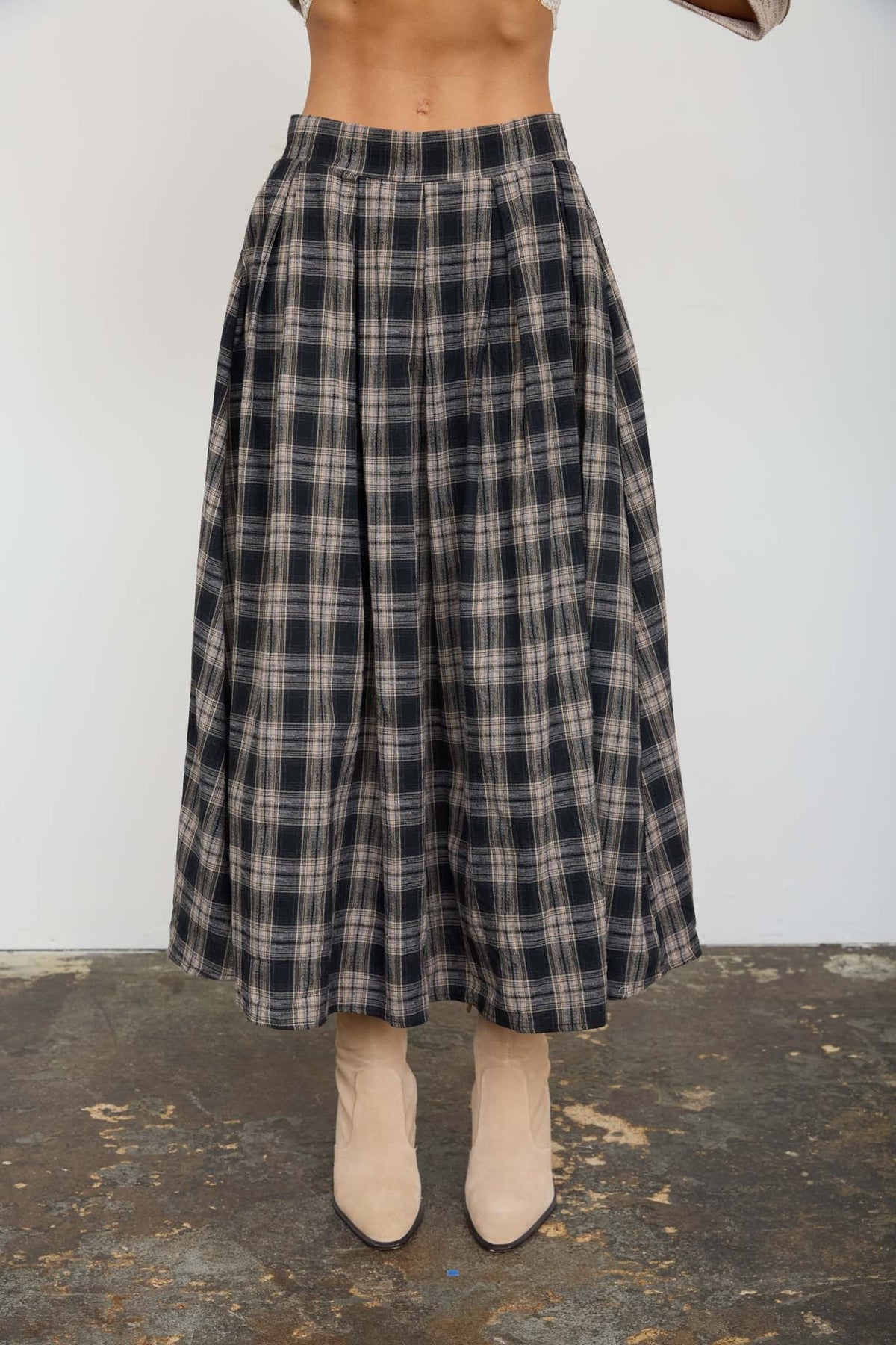 PLAID PLEATED MIDI SKIRT