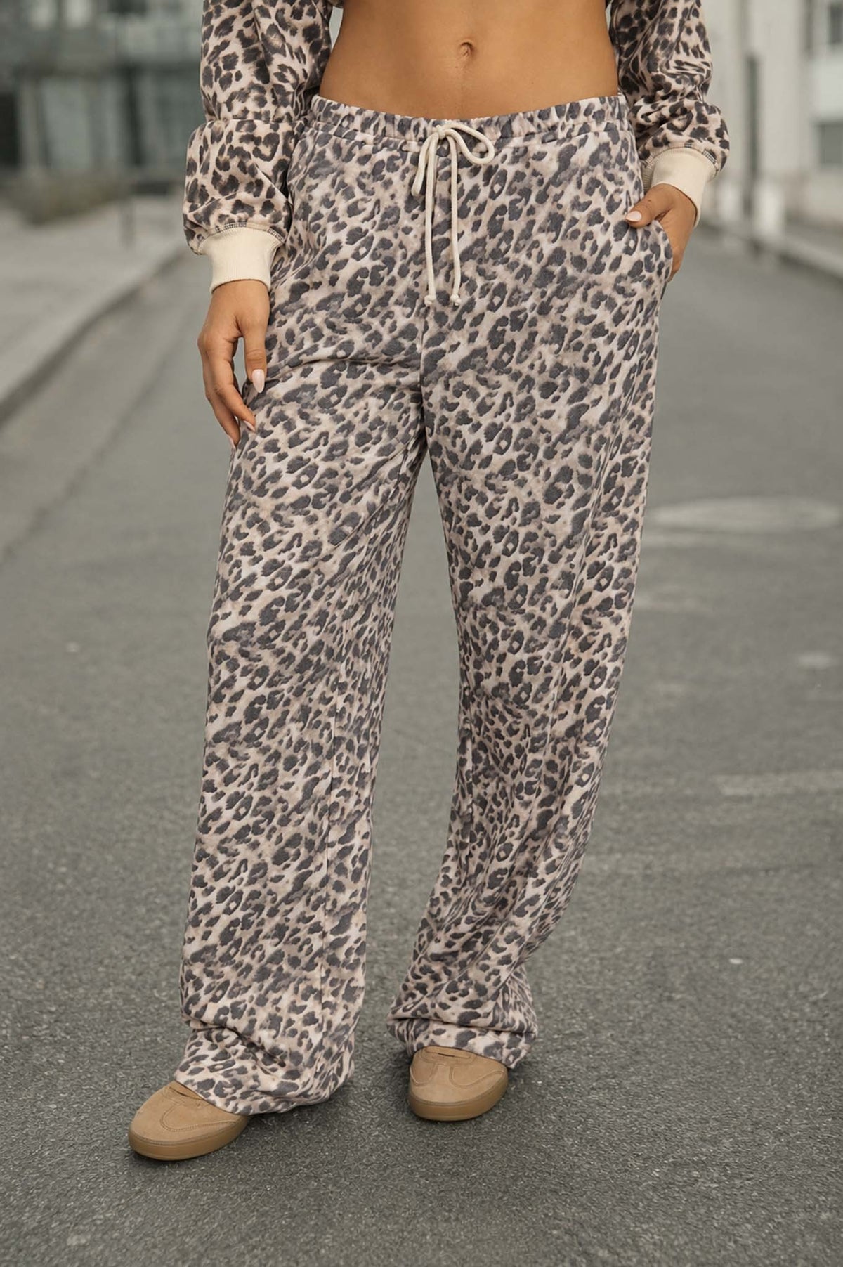 LEOPARD WIDE LEG LOUNGE PANTS