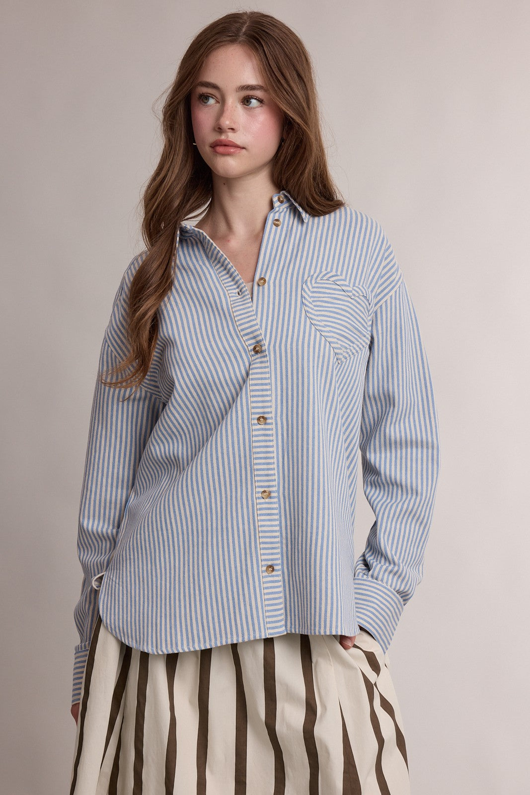 HEART COLLARED STRIPED BUTTON UP