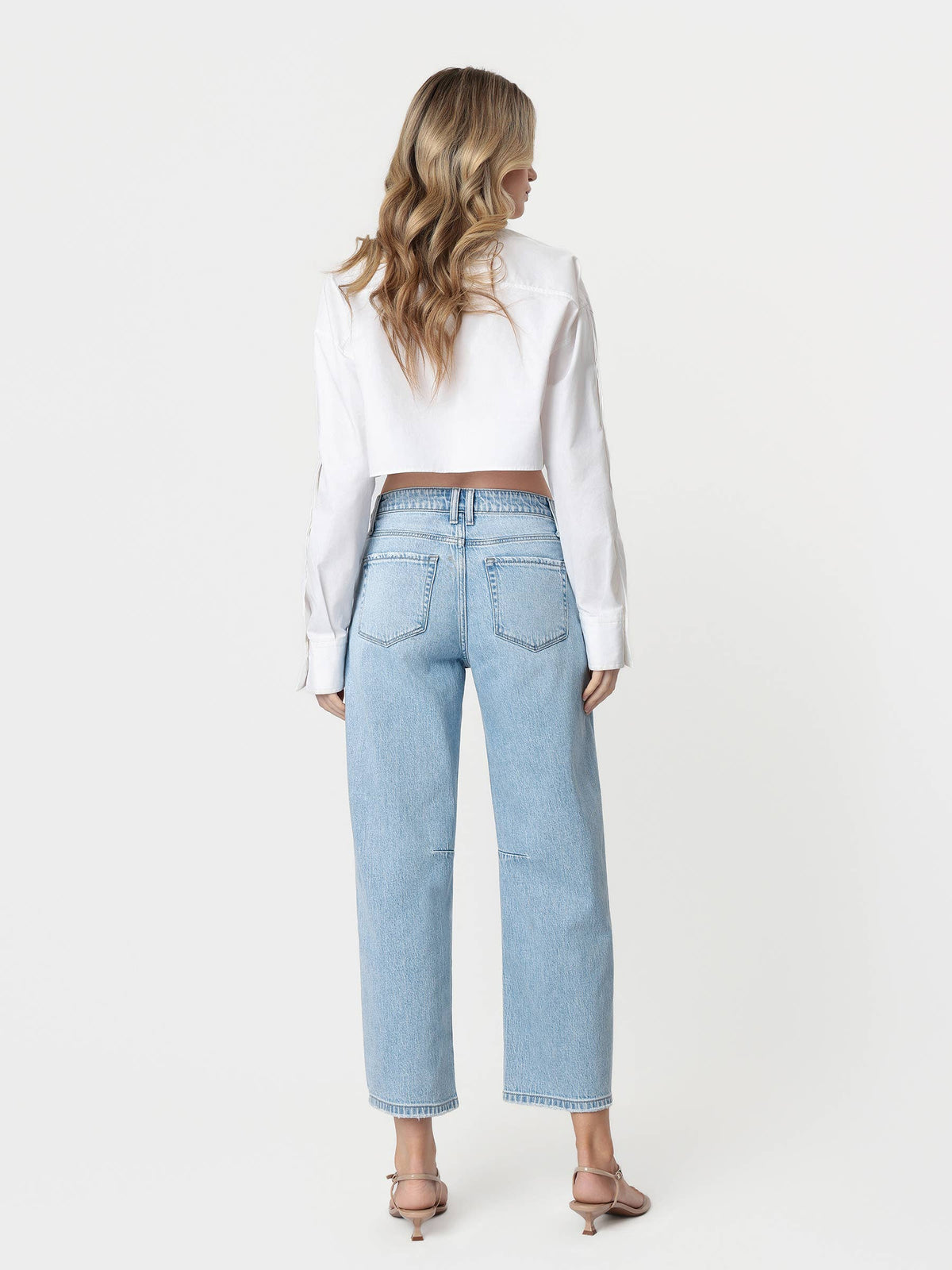 HIGH RISE LIGHT WASH WIDE BARREL JEANS