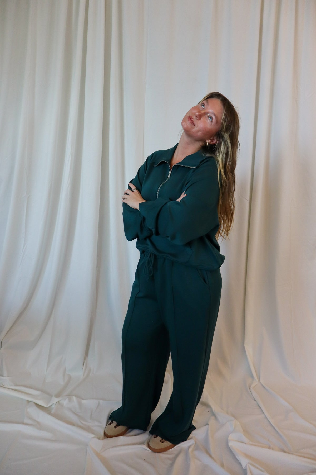 PINTUCK WIDE LEG PANTS