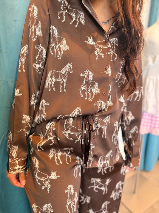HORSE BUTTON DOWN SHIRT