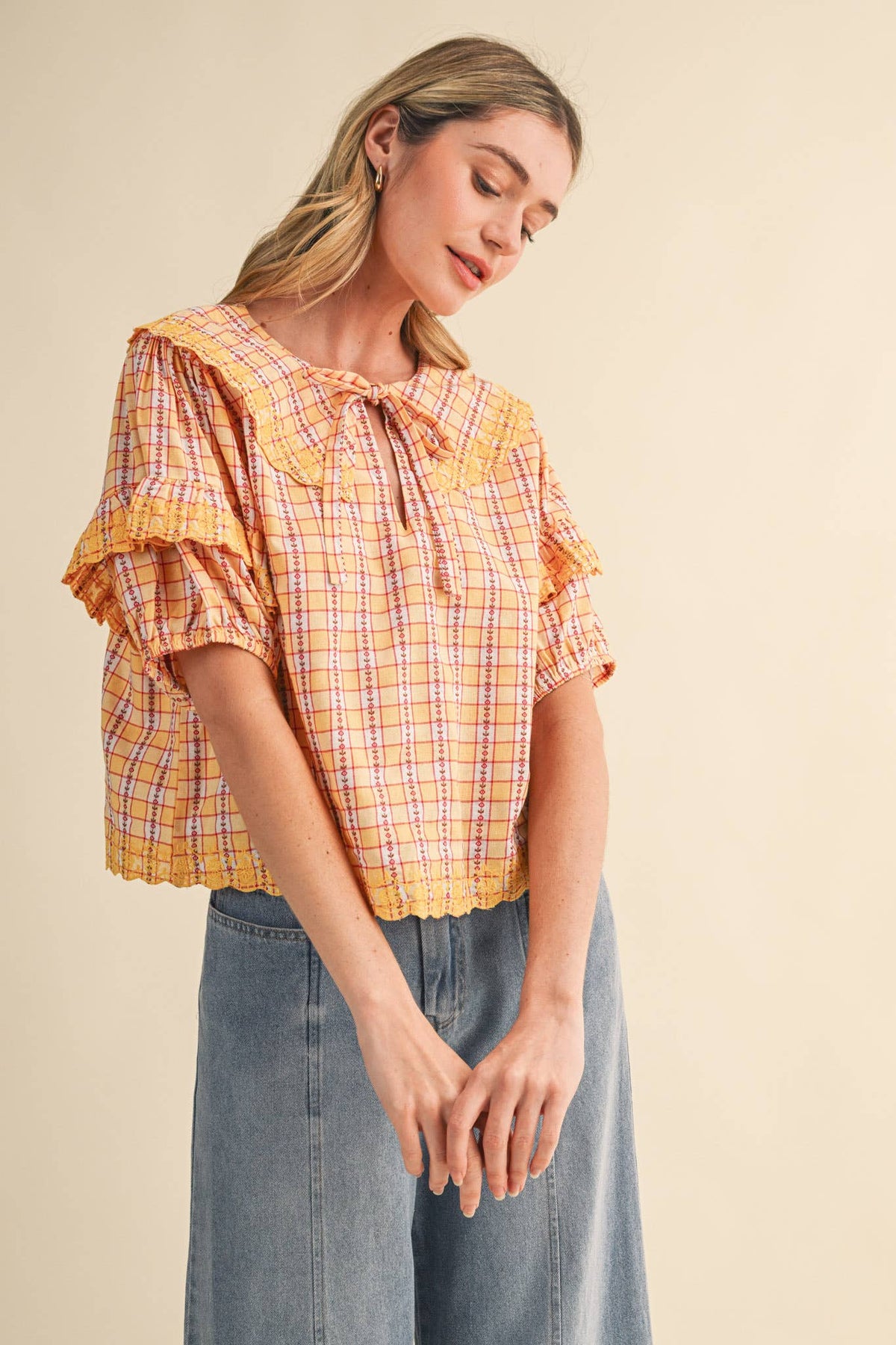 FLORAL GINGHAM EMBROIDERED DOLL COLLAR TOP MTP4602