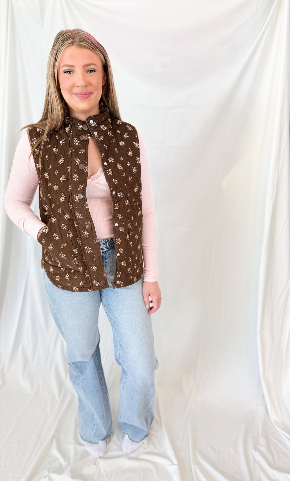 FLORAL QUILTED MOCK NECK VEST
