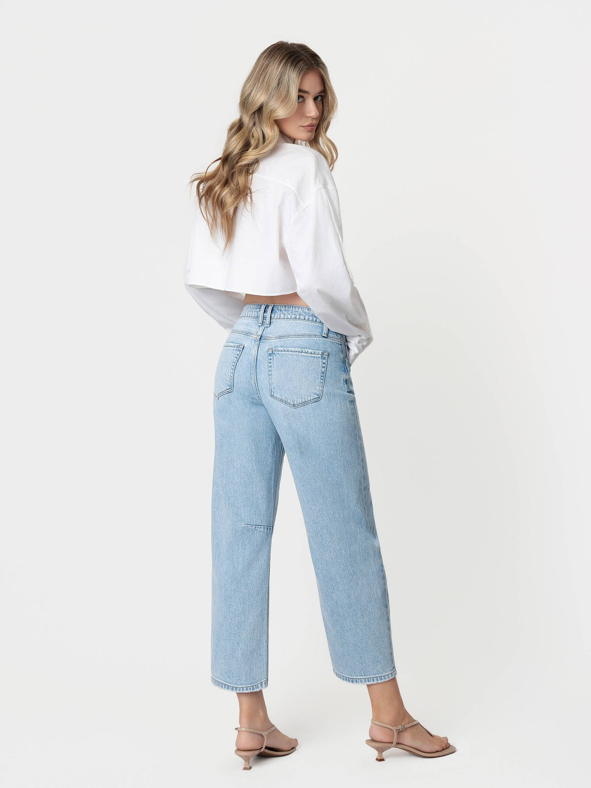 HIGH RISE LIGHT WASH WIDE BARREL JEANS