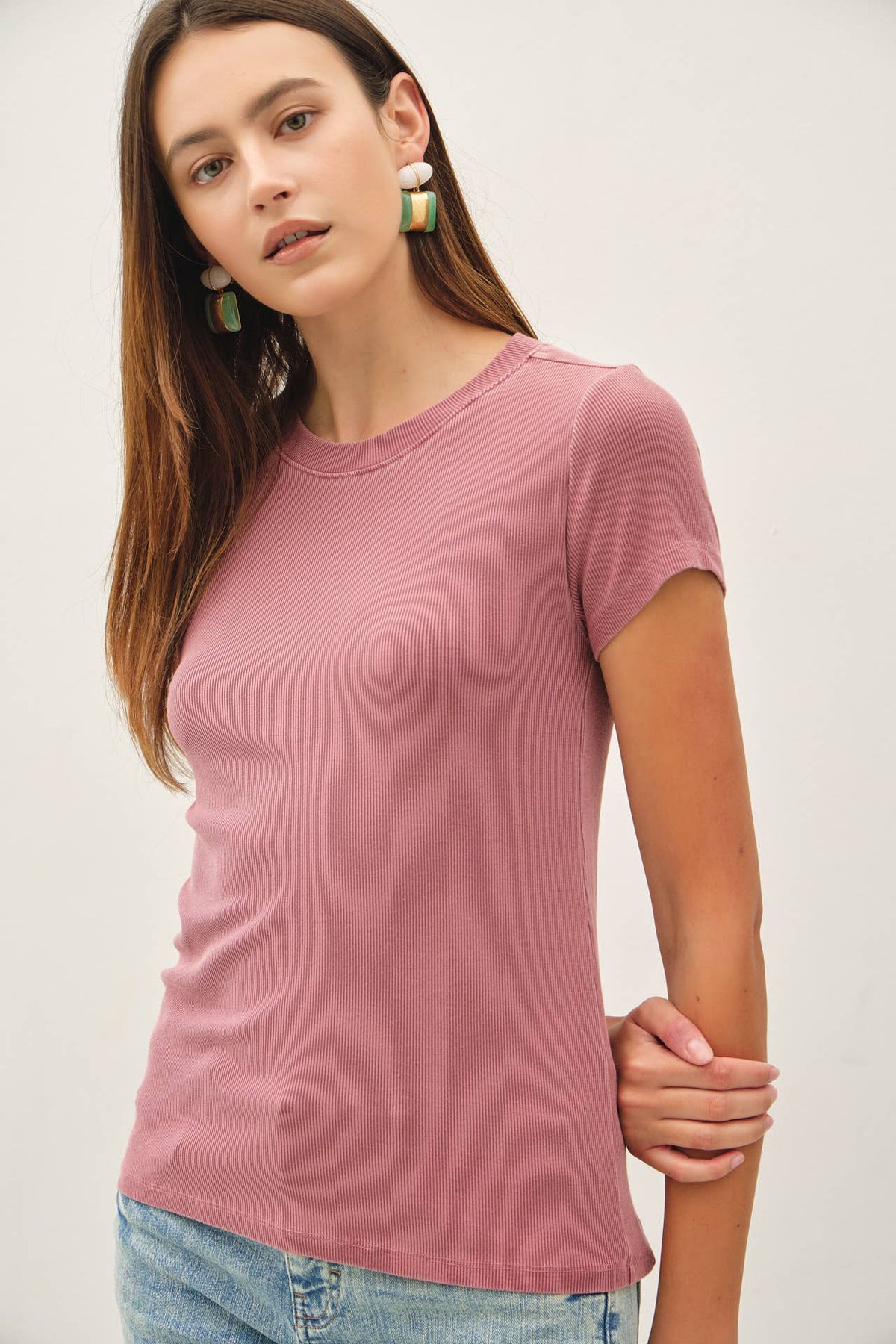 GARMENT DYE RIBBED CREW NECK TOP
