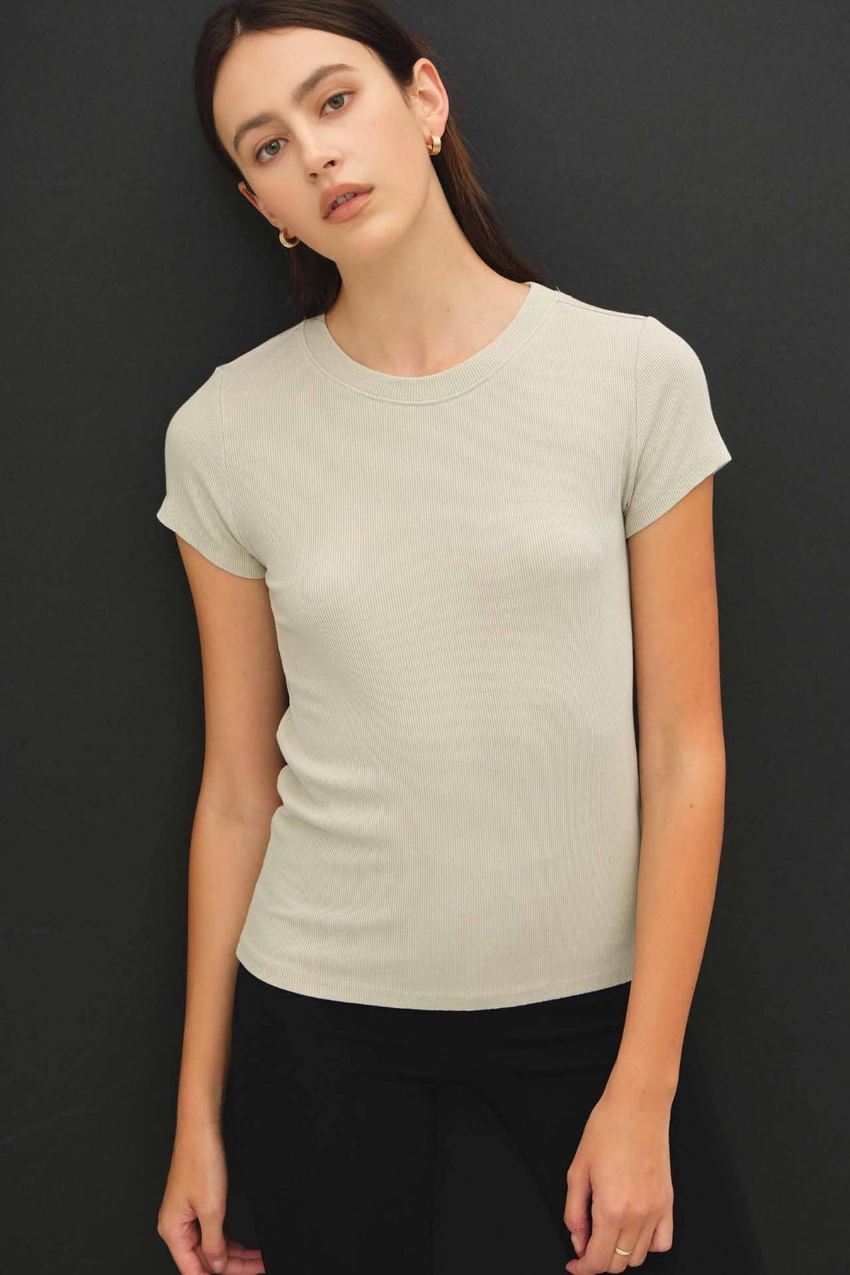 GARMENT DYE RIBBED CREW NECK TOP