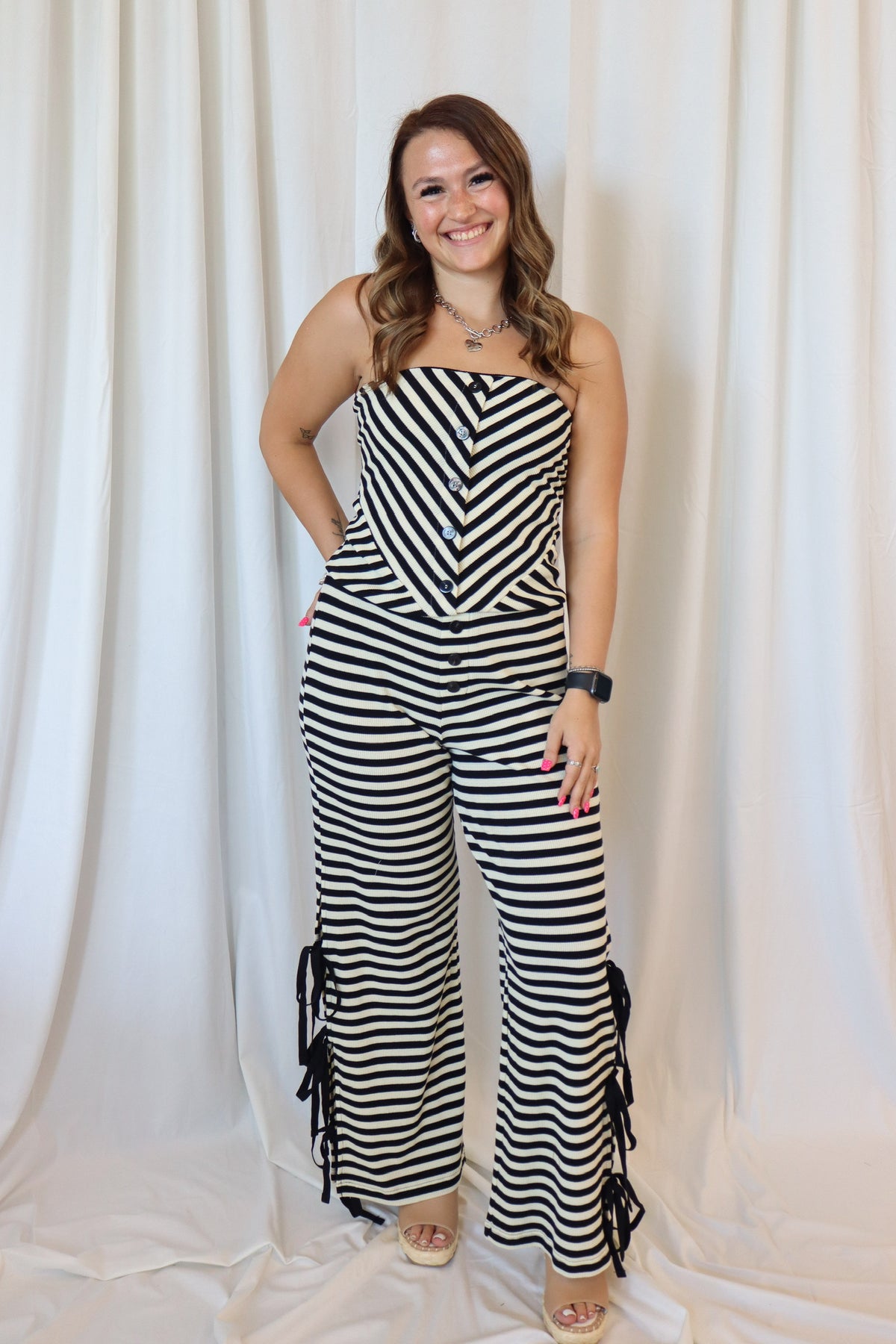 STRIPED TUBE TOP AND BOW PANTS