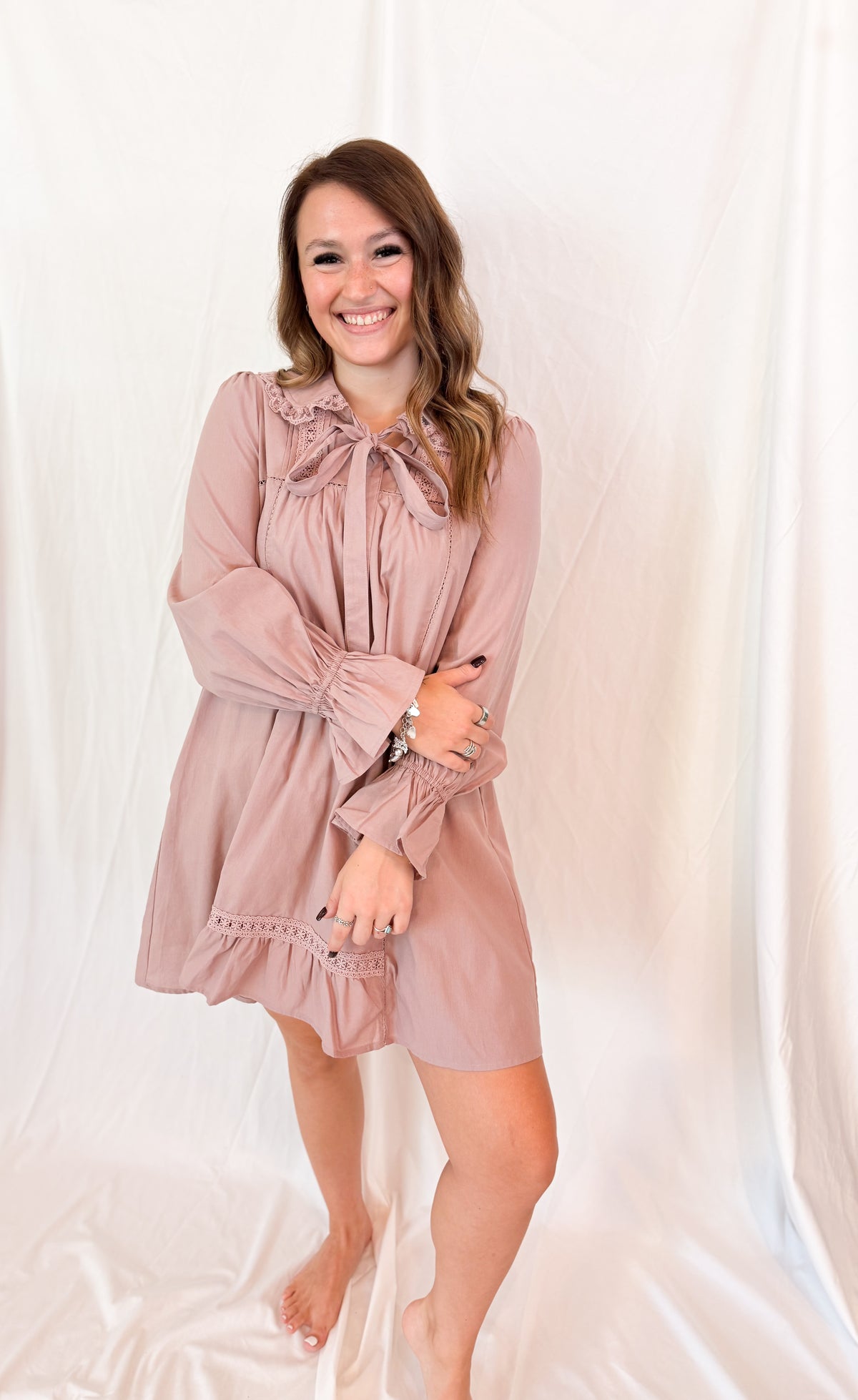 LACE TRIM PETER PAN COLLAR MINI DRESS
