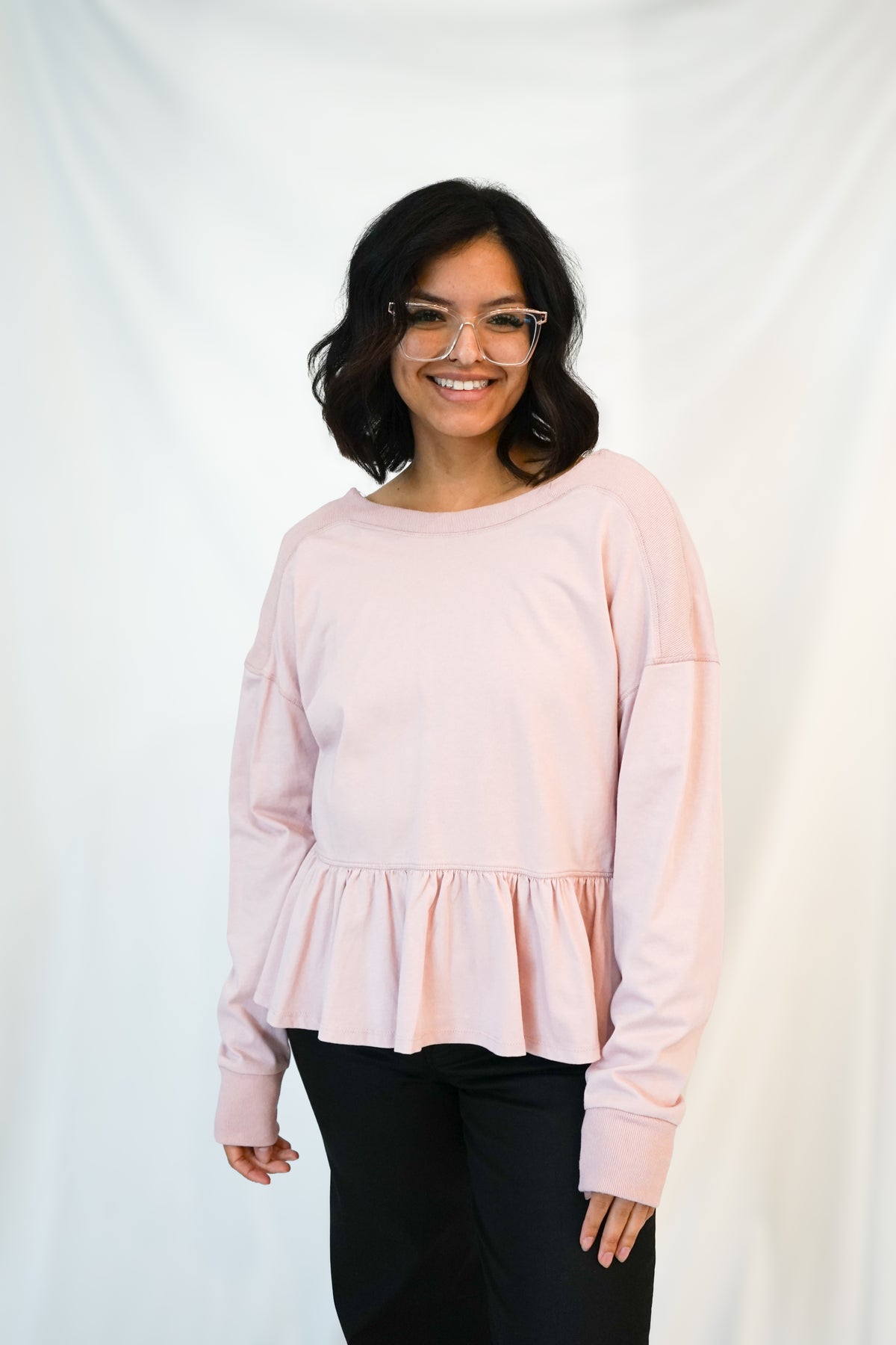 RUFFLED HEM LONG SLEEVE TOP
