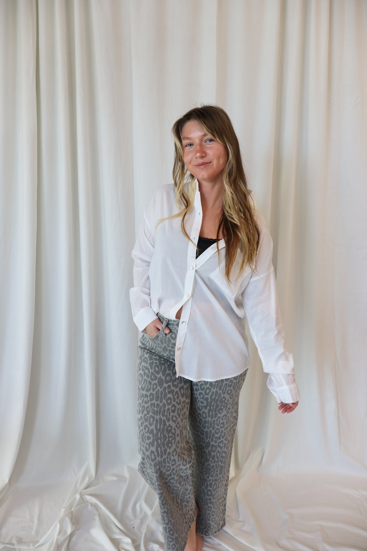 COTTON BLEND LIGHTWEIGHT OVERSIZED CLASSIC SHIRT