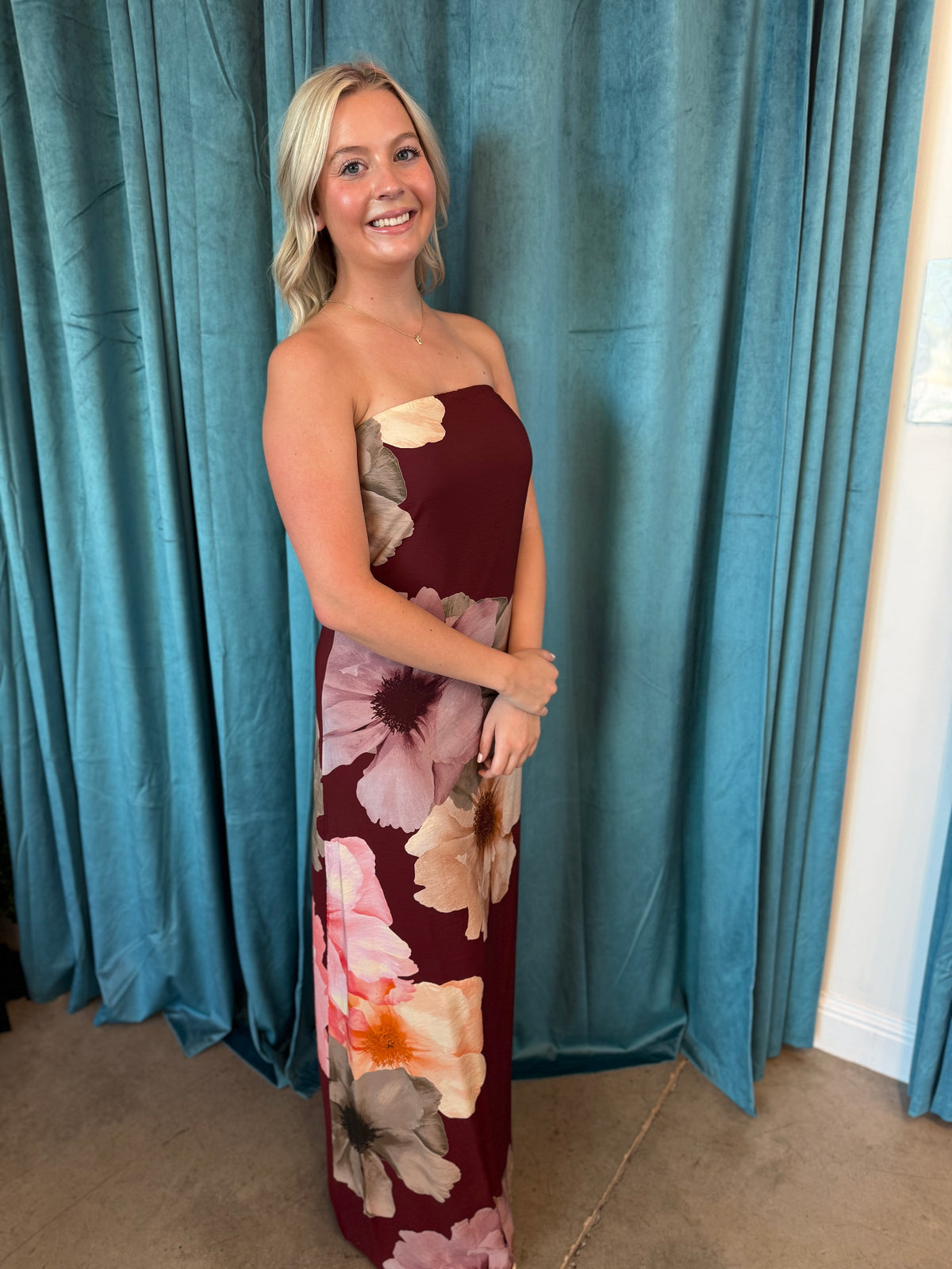 STRAPLESS BURGUNDY FLORAL MAXI