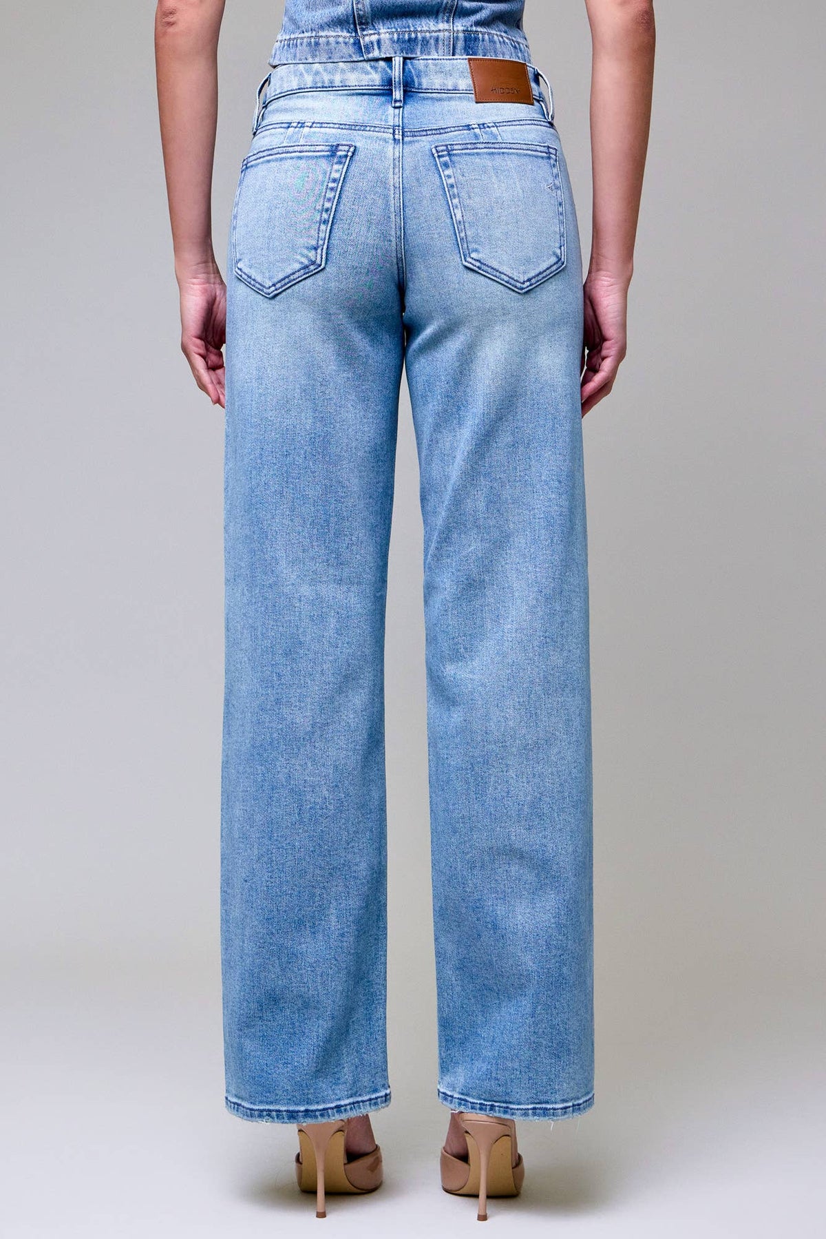 Vintage Wash Stretch Mid Rise Dad Jeans