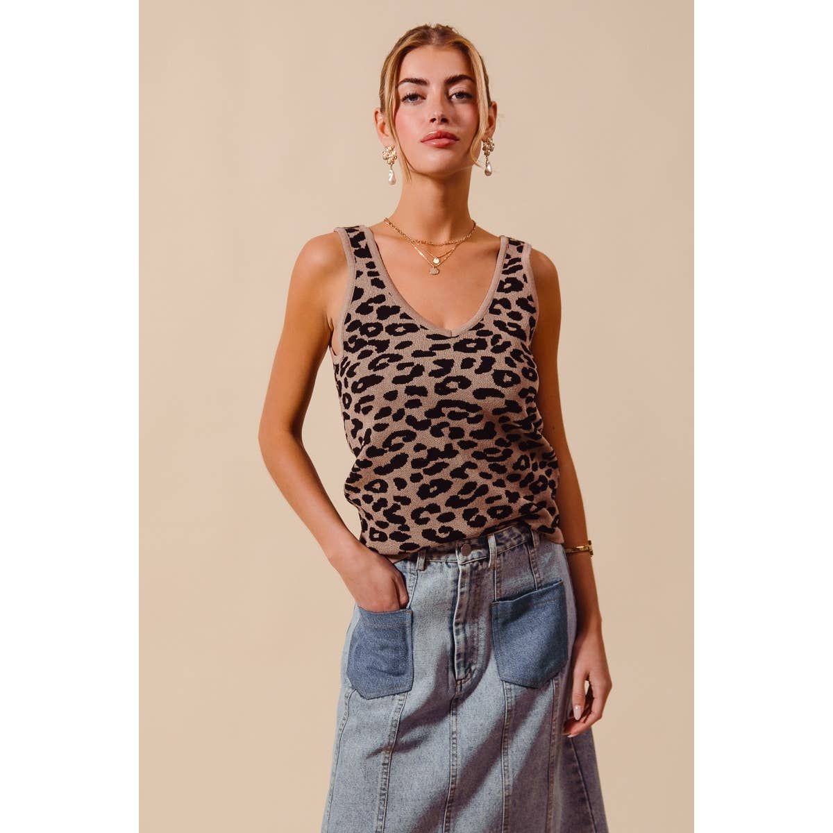 LEOPARD KNITTED LIGHTWEIGHT V NECK TANK TOP