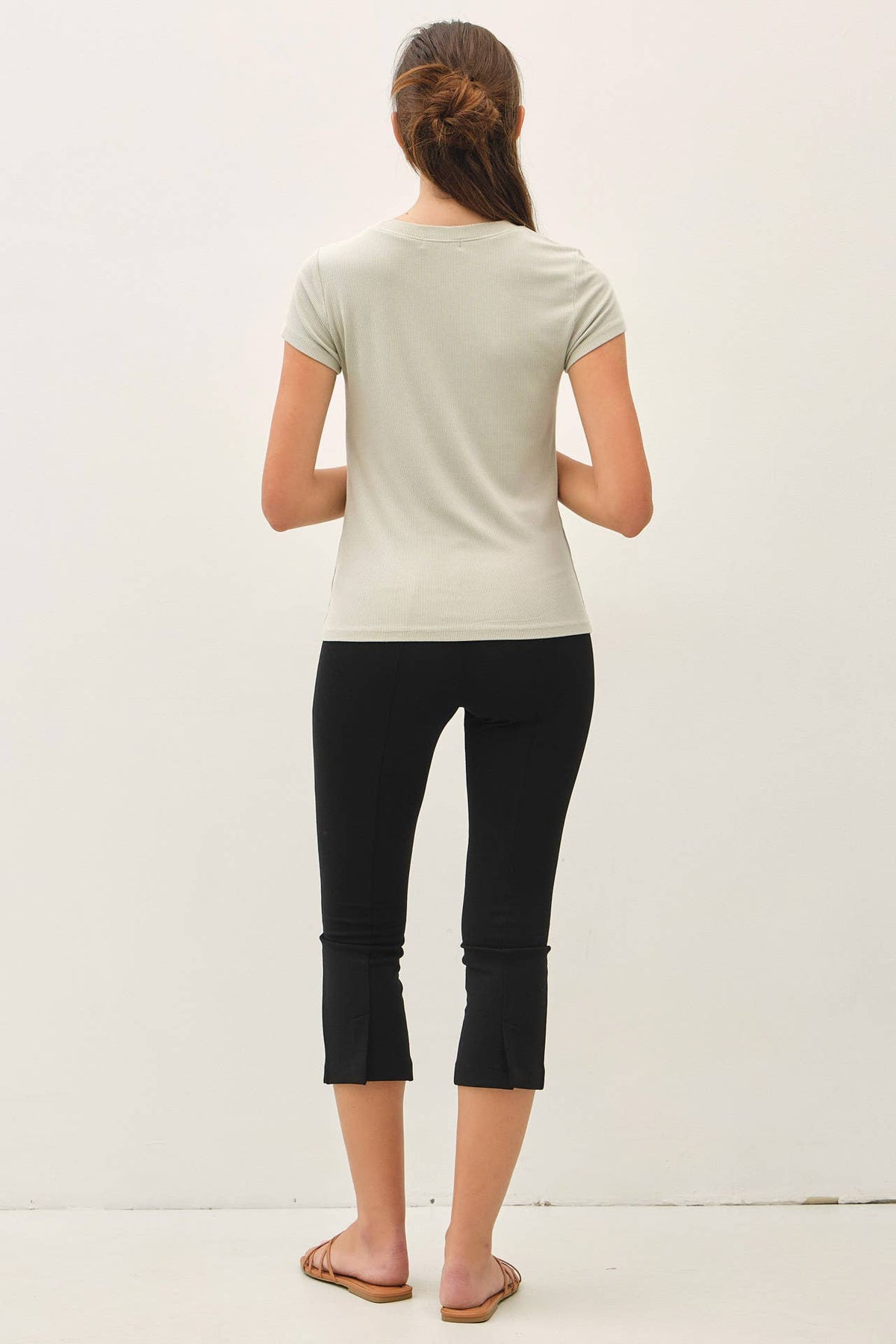 GARMENT DYE RIBBED CREW NECK TOP